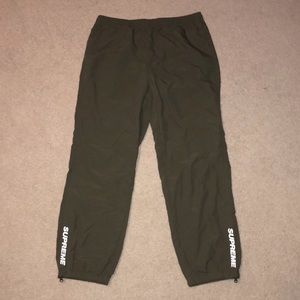 Supreme Warm Up Pants Size M